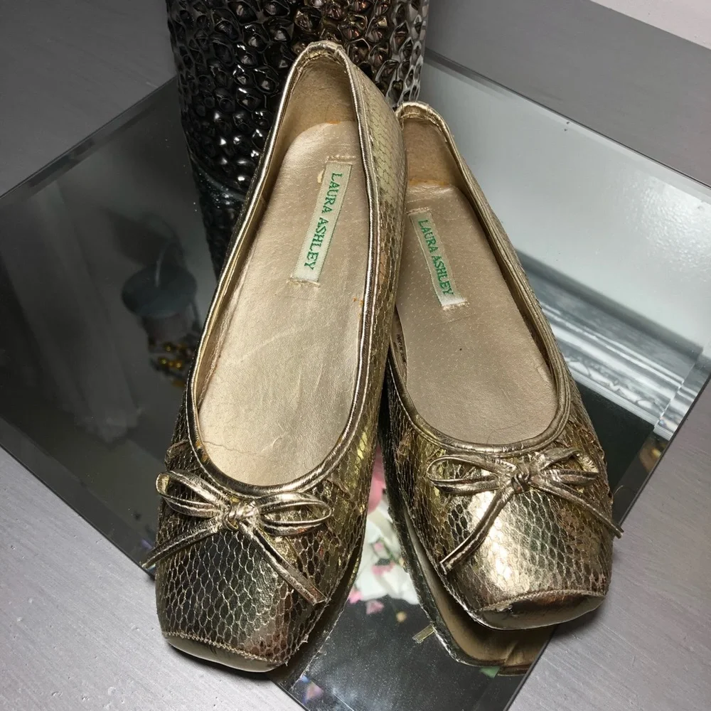 Laura Ashley Bow Girls' Ballet Flats.